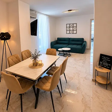 Edi- Newly Renovated With Balcony * Split